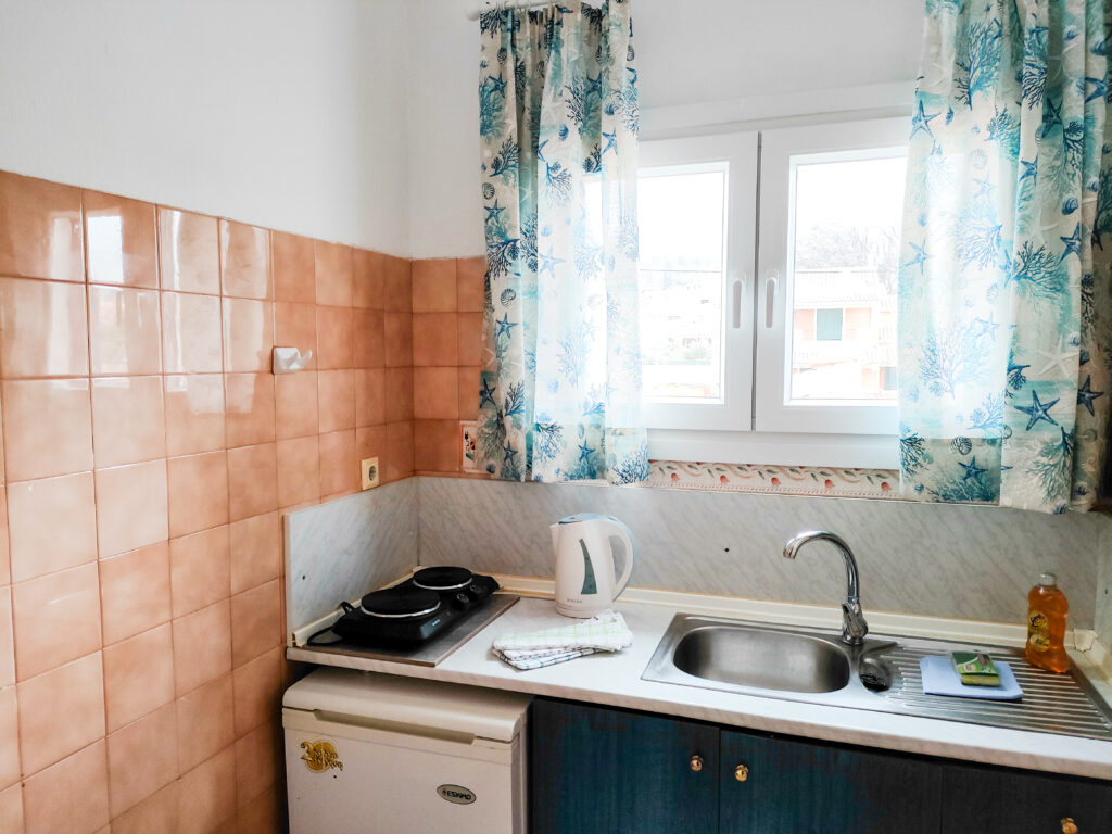 Single Room ACHARAVI